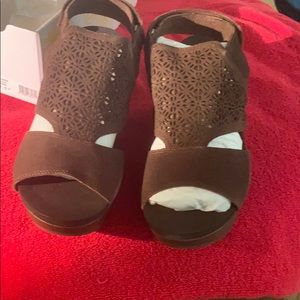 NIB Yellowbox Sandals 👡👡